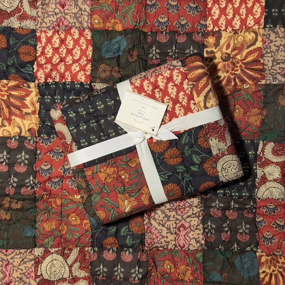 Set Of TWO! Pottery Barn Bold Patchwork Quilted Shams 2011. 100% Cotton. New!